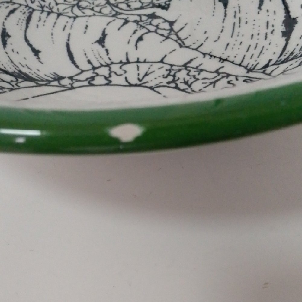 Made In Italy Baldelli Green and White Vegetable Design Bowl - Picture 9 of 11